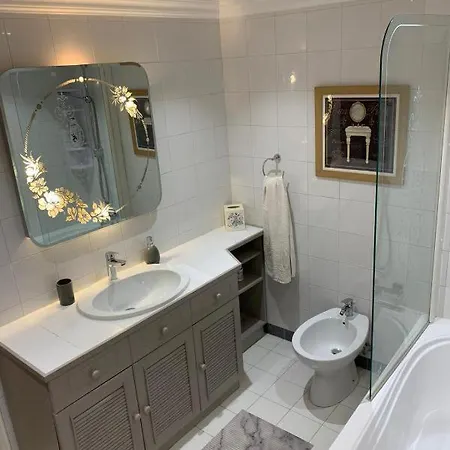 Traditional Maltese House In Centre Of Town 3*