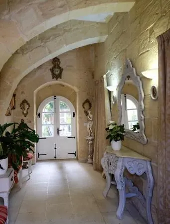 Traditional Maltese House In Centre Of Town 3*