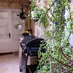Gasthuis Traditional Maltese House In Centre Of Town 3*
